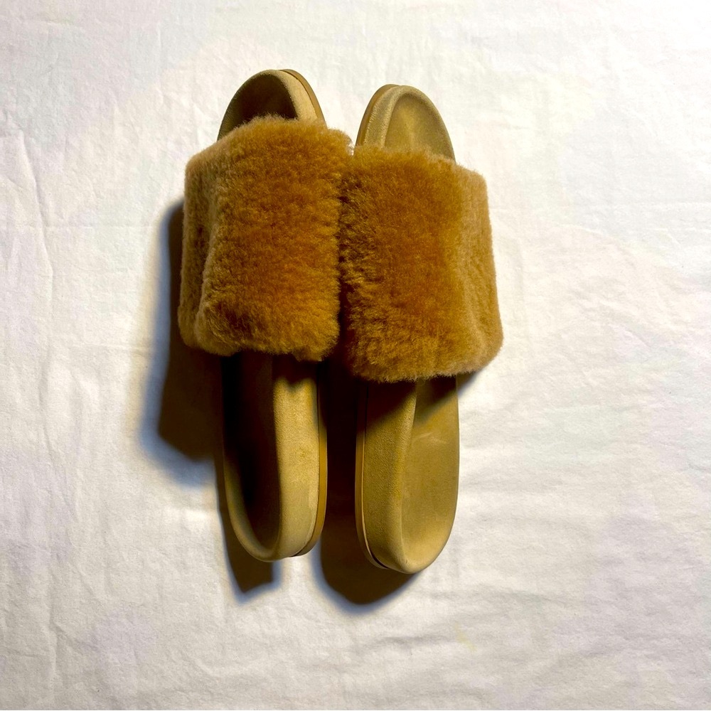 Cozy Brown Fuzzy Slide Sandals 38 - Picture 5 of 5